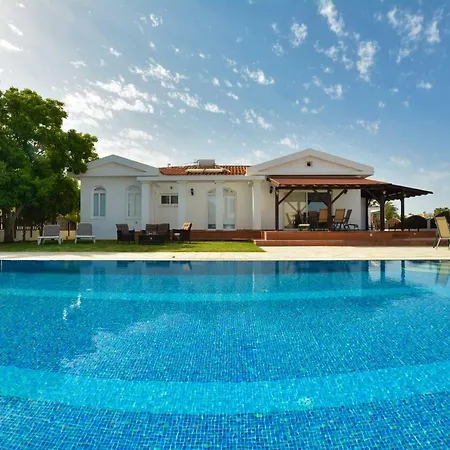 Mia Agia Napa