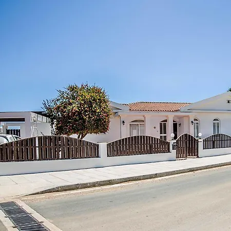 Villa Mia
